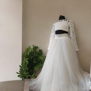 Exclusive set with satin, chiffon and lace