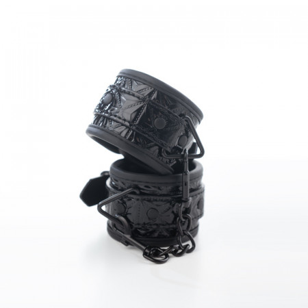 Crne lisice za ruke sa crnim lancem | Black Wrist Cuffs