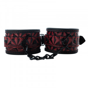 Crvene lisice za ruke sa crnim lancem | Red Wrist Cuffs