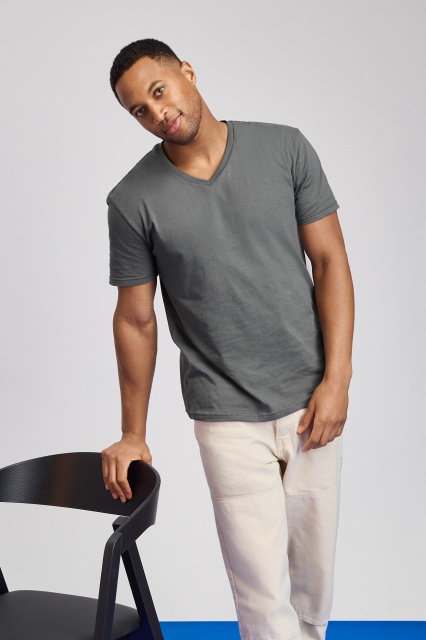 TRICOU colorat GILDAN V-neck SoftStyle ®