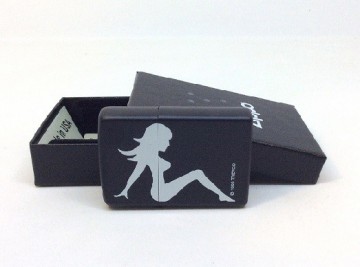 Зажигалка Zippo Trevco Trucker Babe - Img 3