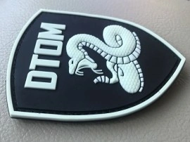Нашивка (патч светящийся) DTOM PVC Patch - Img 3