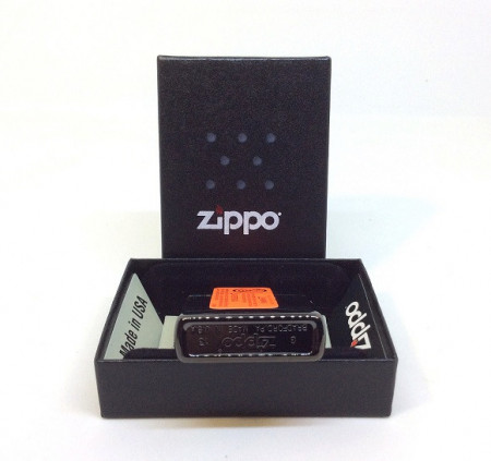 Зажигалка Zippo 28536 Red Lips - Img 3