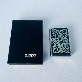 Зажигалка Zippo Marlboro Storming Scroll Emblem - Img 3