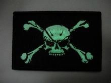 Нашивка (патч светящийся)  Pirate Flag Velcro USA