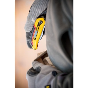 Stanley 0-10-825, Cutter FatMax pliabil cu lama retractabila, 160mm + 3 lame trapezoidale 62mm - Img 13