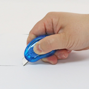 iQ-100P Cutter mic transparent cu magnet , NT Cutter - Img 2