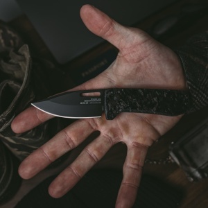Cutit pliabil SOG Ultra XR XHP Blackout 12-63-05-57, lama Clip Point CTS XHP Black TiNi, XR Lock, Thumb Stud, maner Carbon Fiber, EDC Ultra Lightweight - Img 11