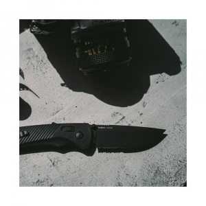 Cutit pliabil SOG Flash AT Blackout Serrated 11-18-02-41, lama Drop Point partial zimtata CRYO D2 Black TiNi, deschidere asistata S.A.T., AT-XR Lock, maner GRN Black - Img 9