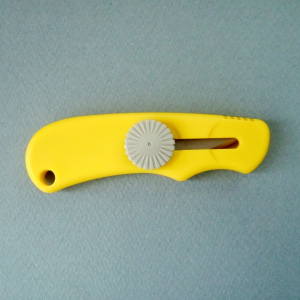 VS-1P Cutter/ cutit utilitar cu lama de inox, NT Cutter - Img 8