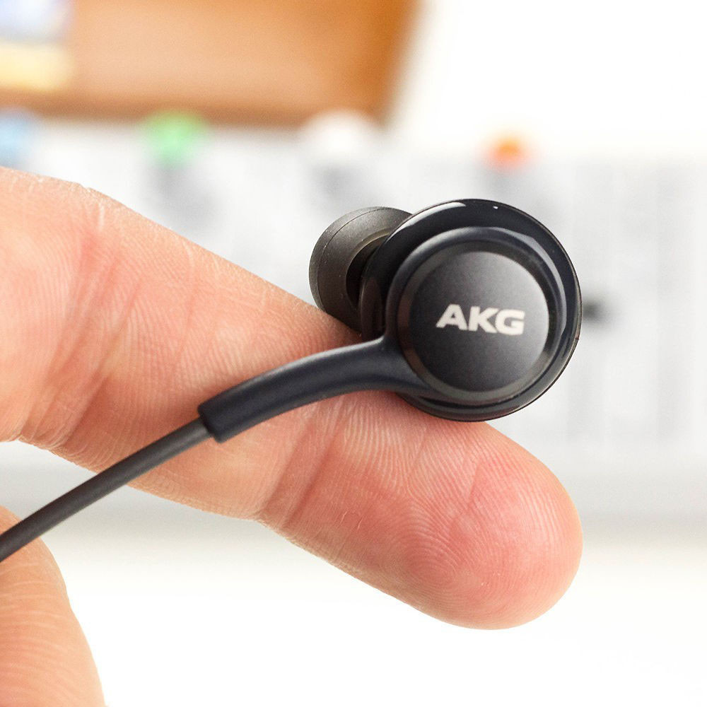 in-ear Samsung AKG, type-C