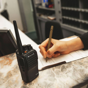 Stație radio PMR portabilă Midland G15 PRO, rezistentă la apă IP67 - Img 5