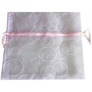 Saculet roz din organza pentru bombe de baie