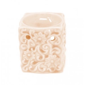 Candela aromaterapie mica patrata-flori crem
