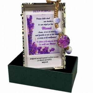 Bratara handmade cu floare naturala mov, in cutiuta cu mesaj pentru mama