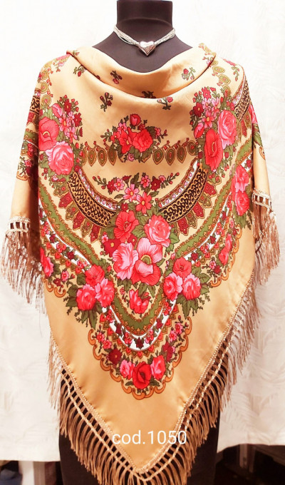 Batic traditional cu model floral