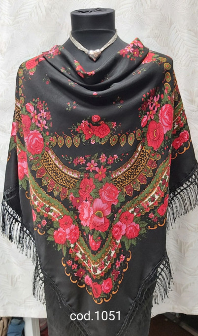 Batic traditional cu model floral