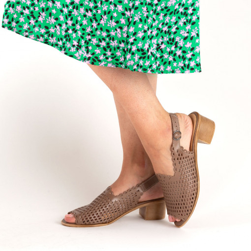 Sandale dama piele naturala cu perforatii 1734 maro
