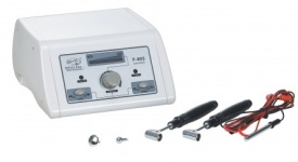 Aparat cosmetic compact de iontoforeza galvanica