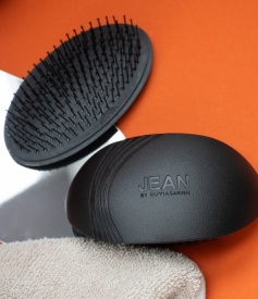 The Military Style Beard Brush Kit – Kit complet pentru ingrijirea barbei | Jean by Olivia Garden
