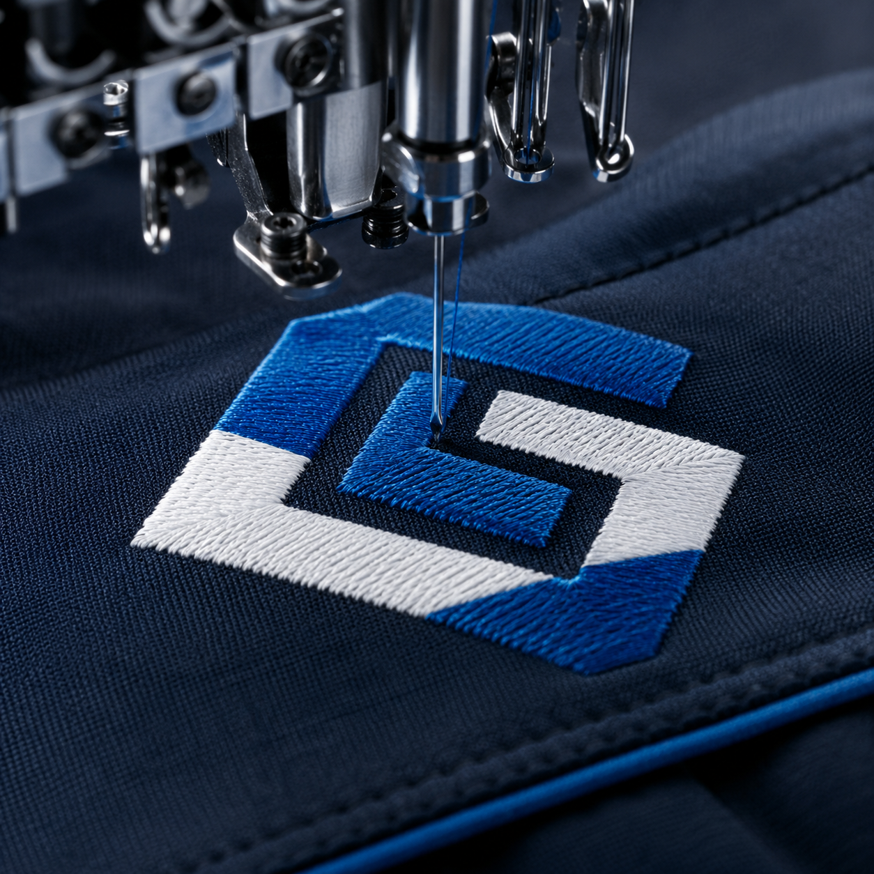 Broderie computerizată logo pe echipament de lucru