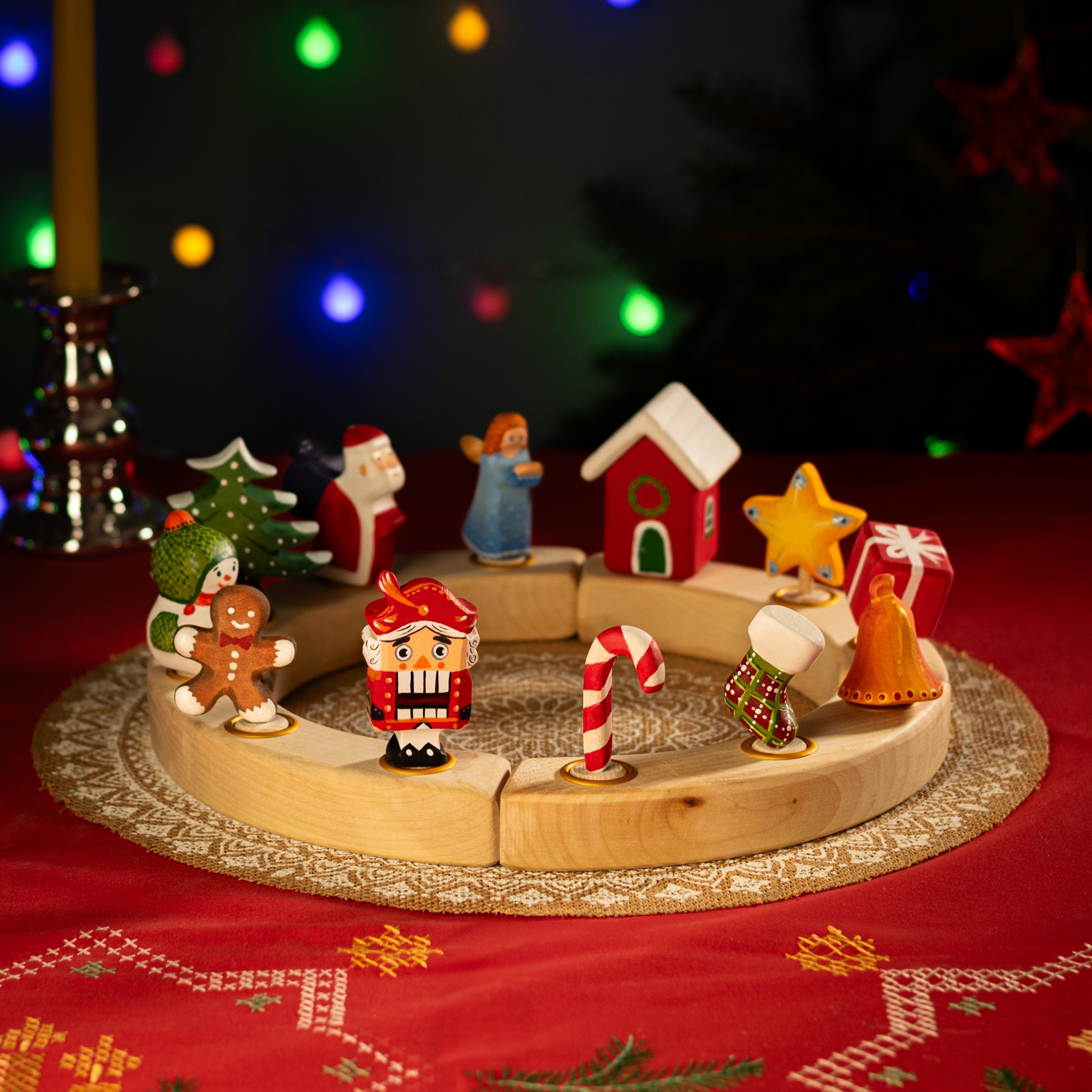 SET Christmas Celebration Ring