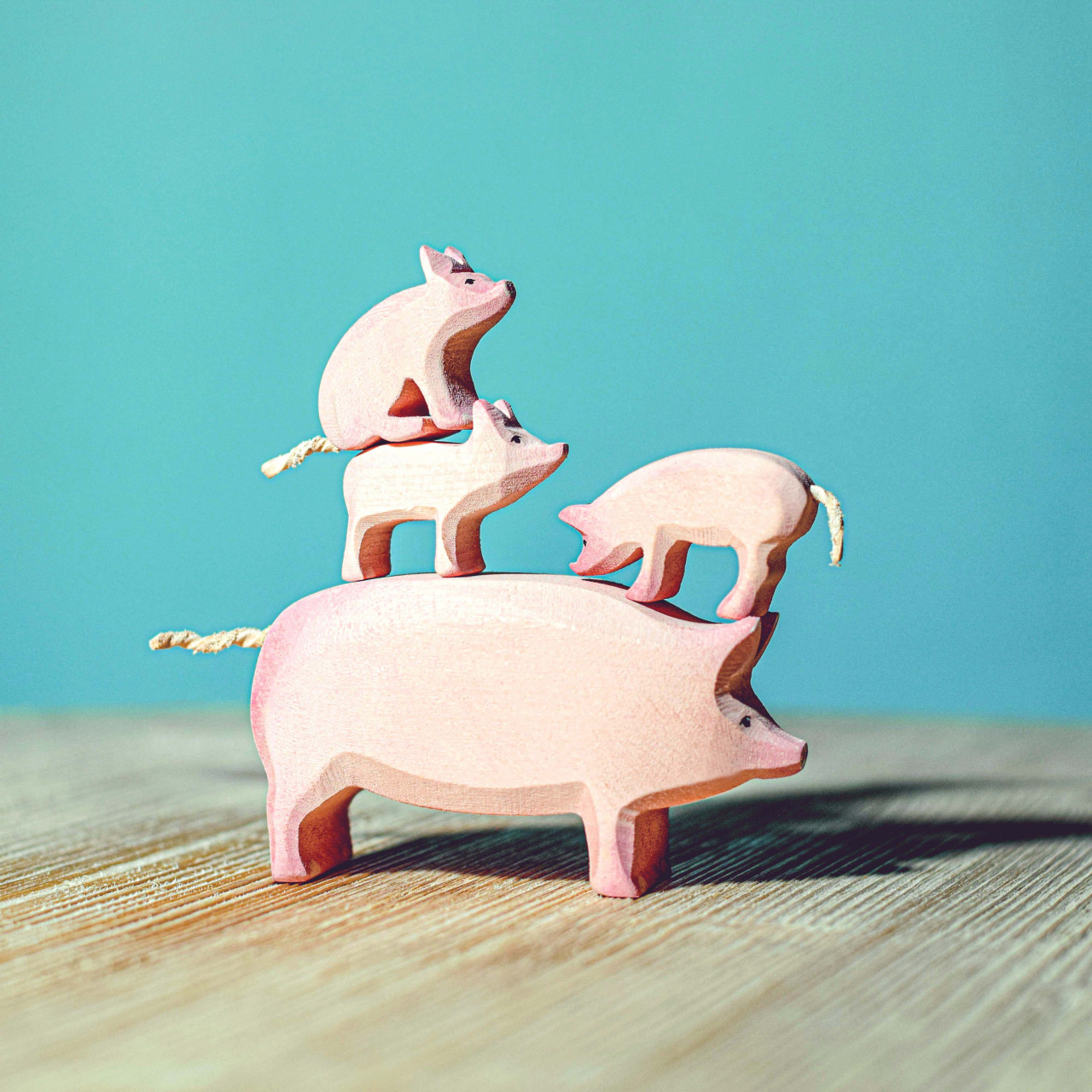 Mama Pig Wooden Figurine - Eco-Friendly Craftsmanship by BumbuToys