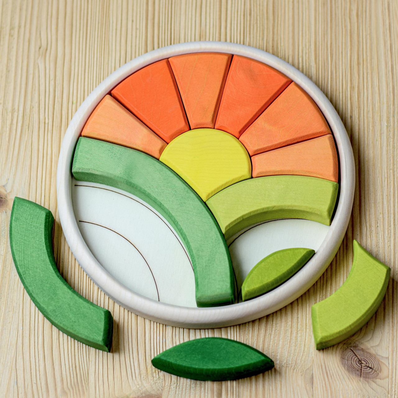 Puzzle Rotund Deal si Soare
