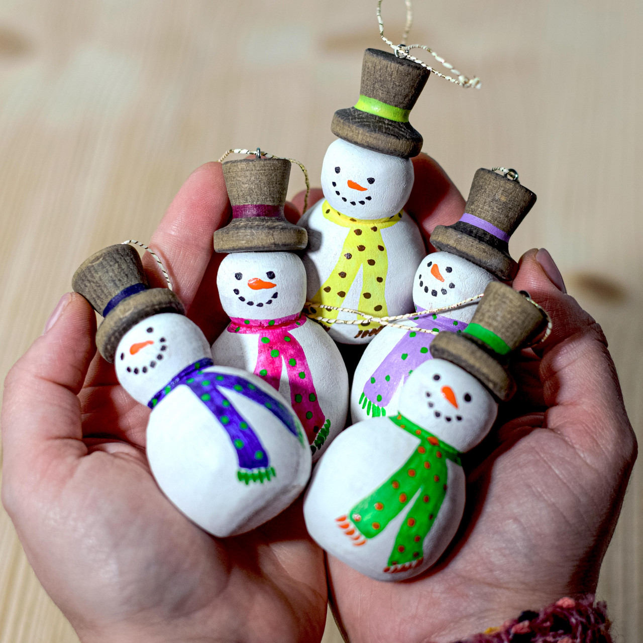 Charming Snowmen Set - Hand-Painted Wooden Holiday Decor