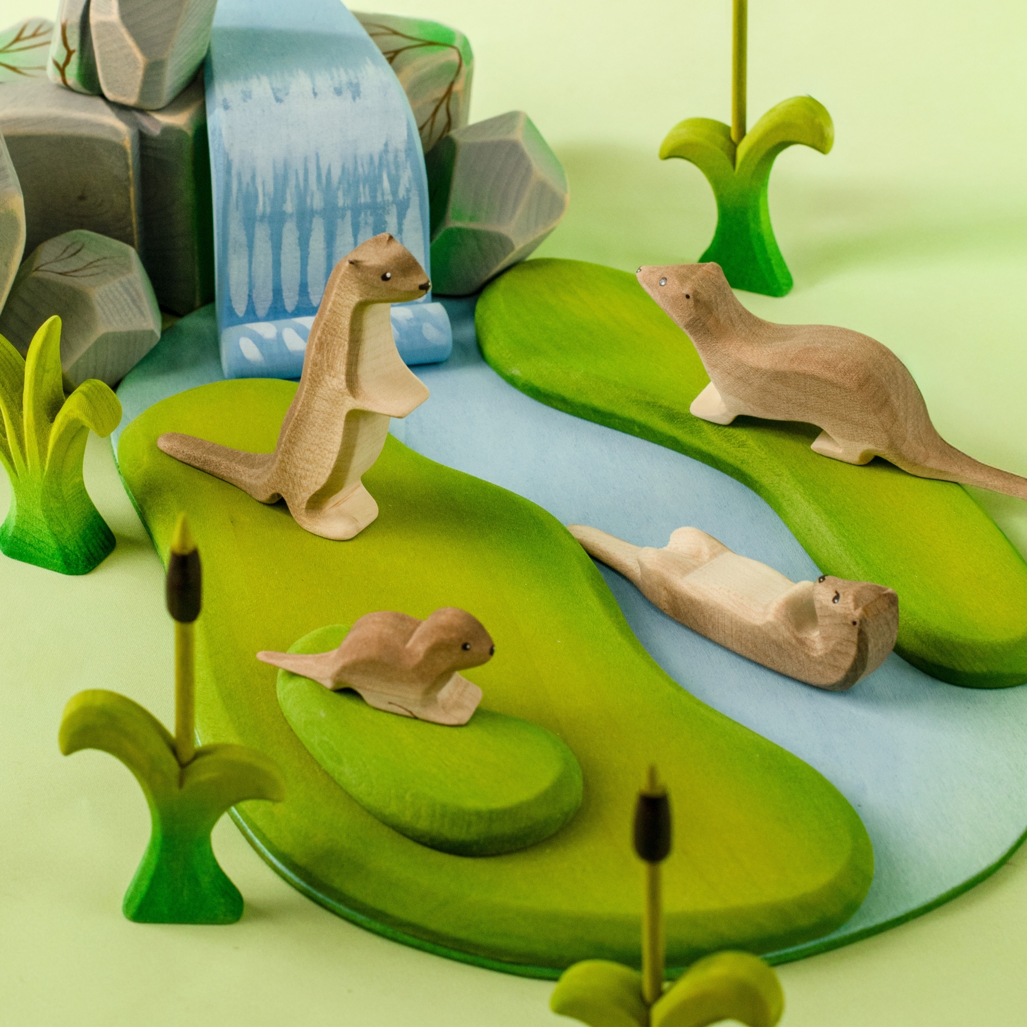 Otter Curious Wooden Figure - Handcrafted Natural Wonder | Bumbutoys