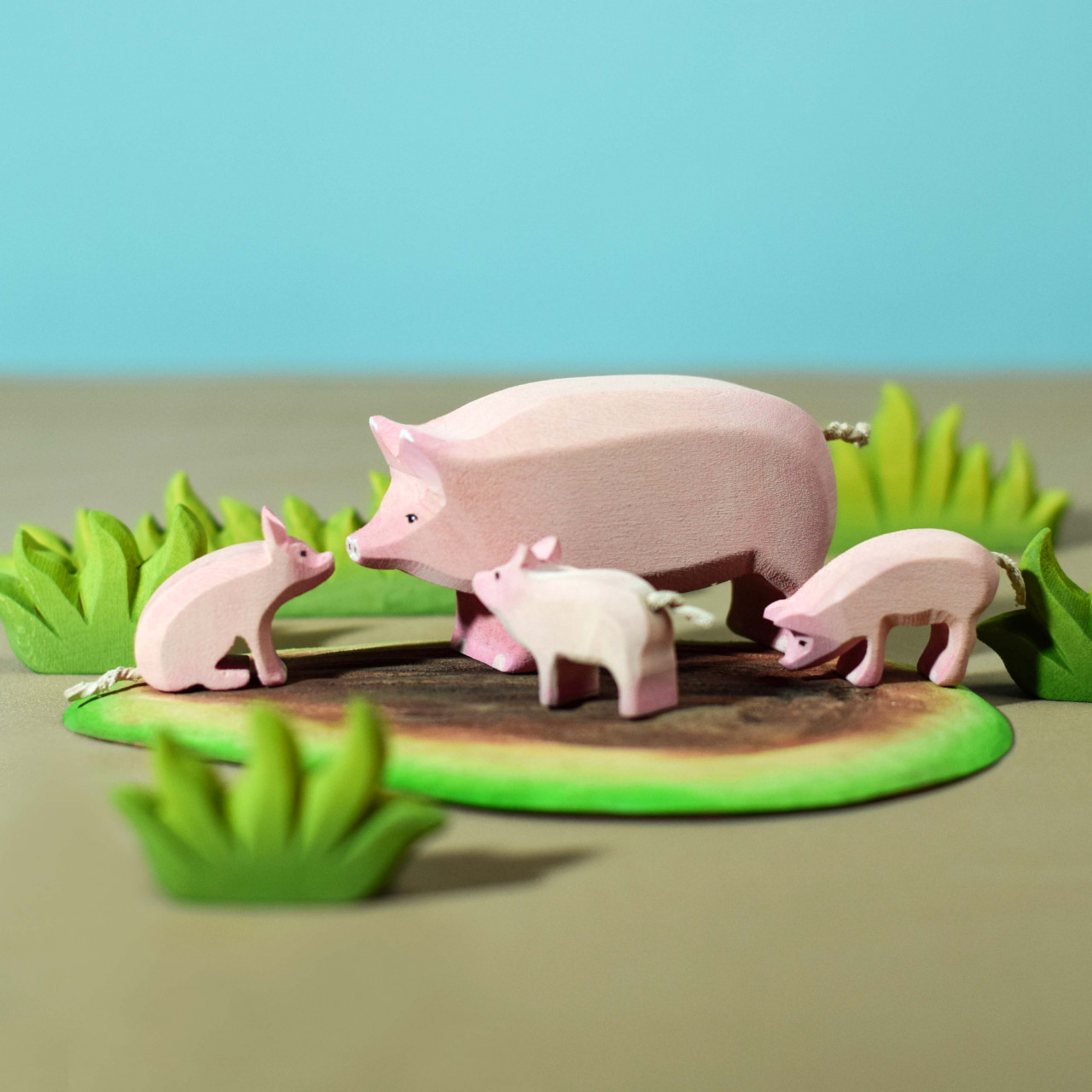 Mama Pig Wooden Figurine - Eco-Friendly Craftsmanship by BumbuToys