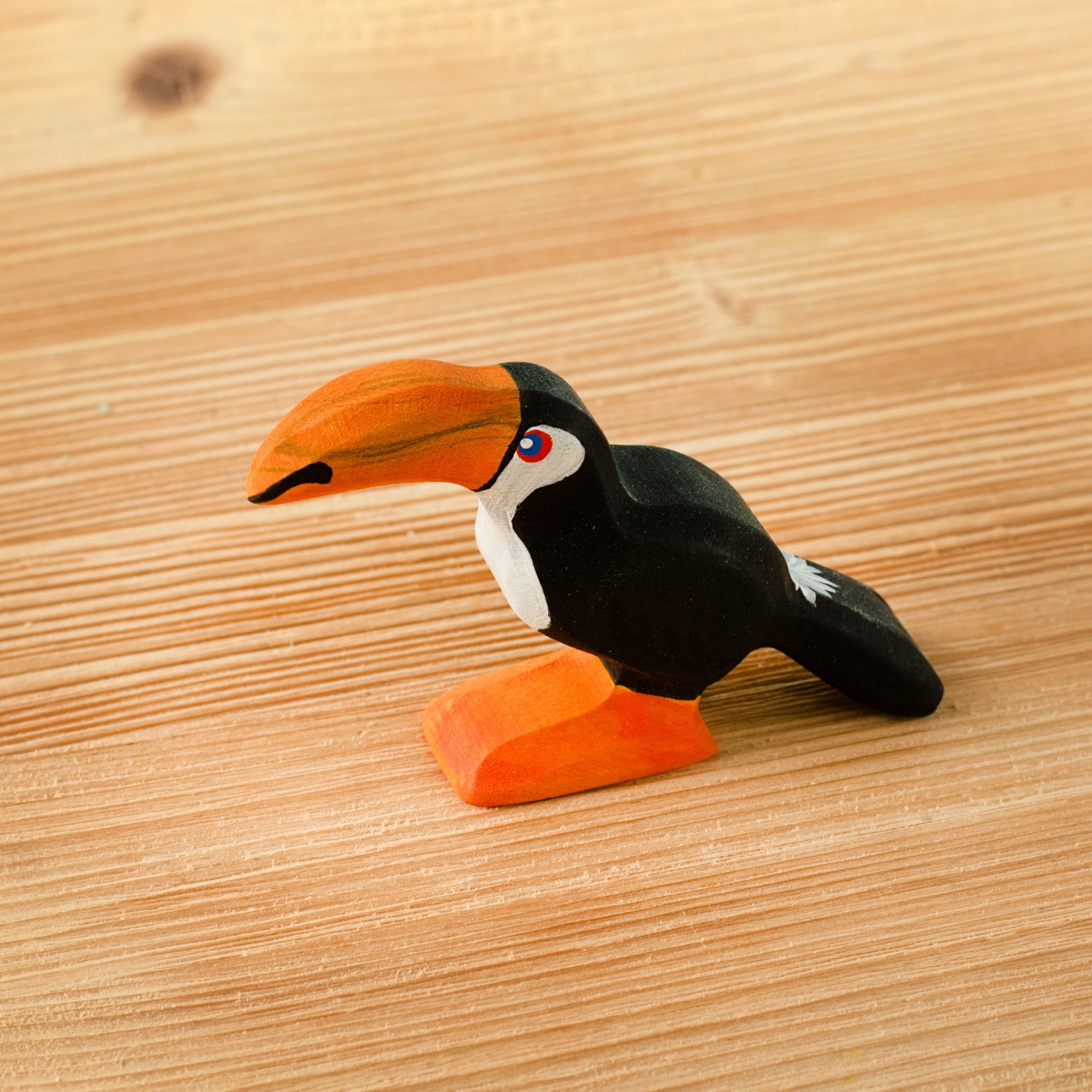 Toucan Standing Special