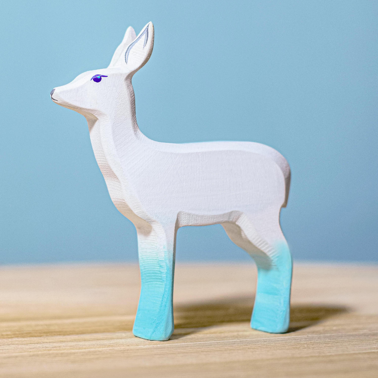 Deer White-Blue