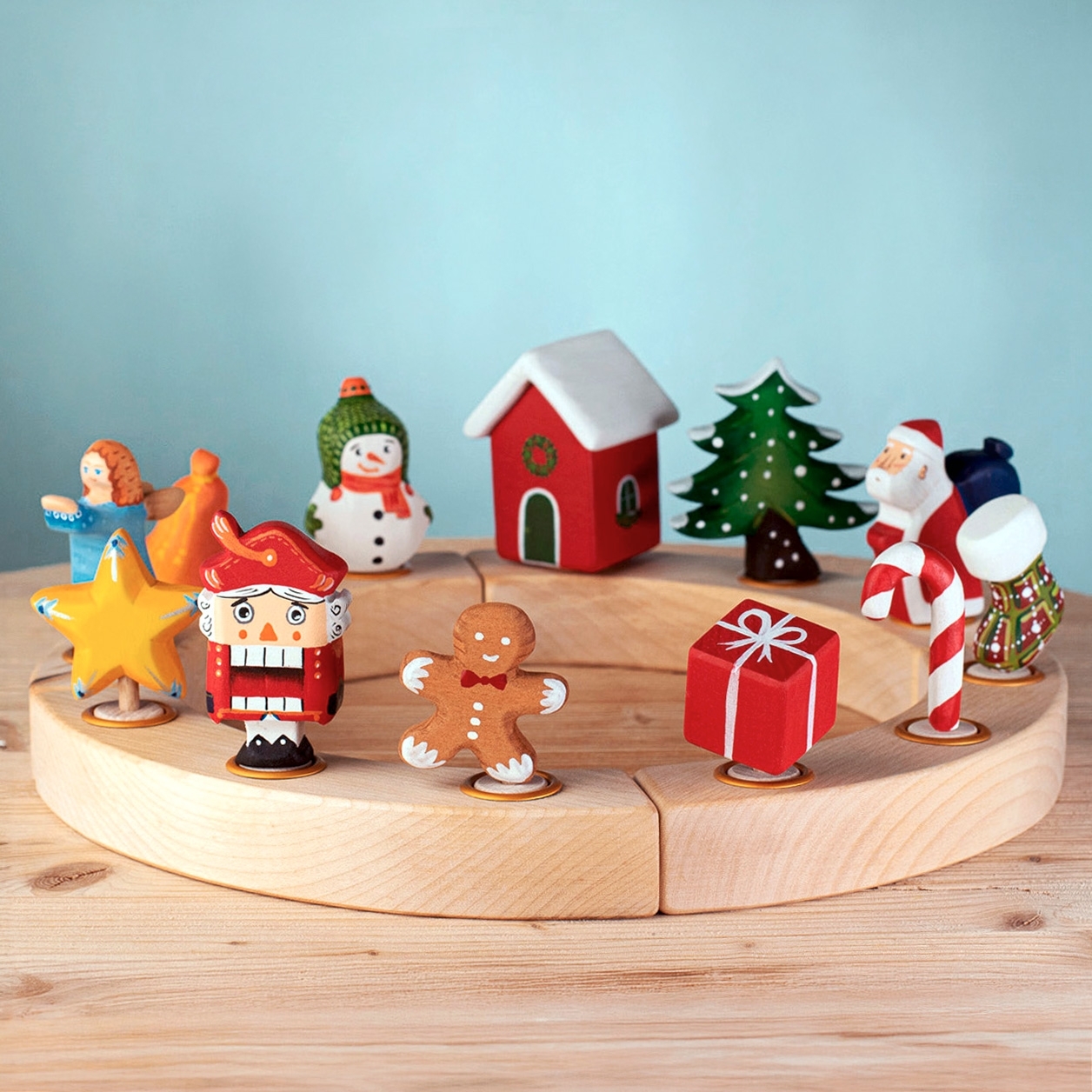 SET Christmas Celebration Ring