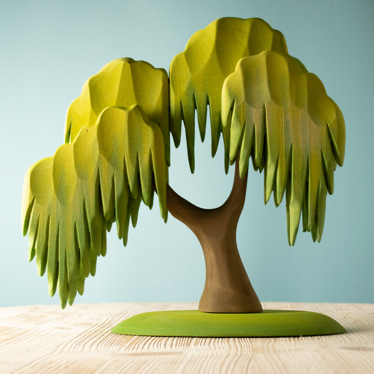 Lush Green Willow Tree with Cascading Leaves and Vibrant