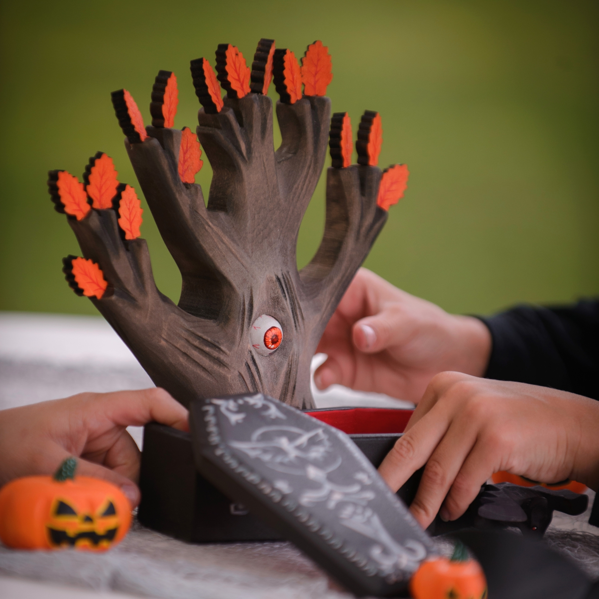 Watching Oak Orange – Wooden Autumn Tree | Bumbu Toys