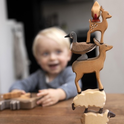 Bumbu Toys' wooden deer, an eco-friendly choice for conscious parents.
