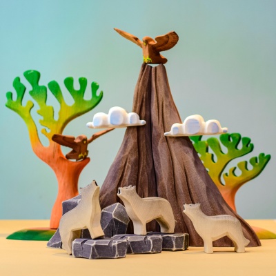 Mesozoic Era Dino Tree Small Figure - A Piece of Prehistoric Paradise