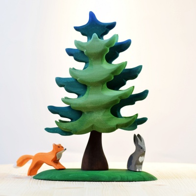 A symbol of woodland majesty, the Large Green Spruce by BumbuToys enhances any natural playset.