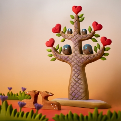 Complete wooden nature scene with Heartwood tree, deer figures, and medium love birds.