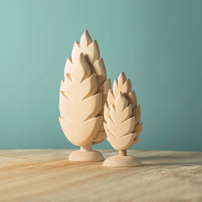 Minimalist raw wood thuja from Bumbu Toys' collection.