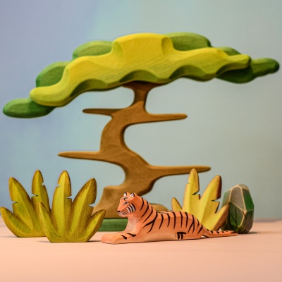 Wooden Lying Tiger