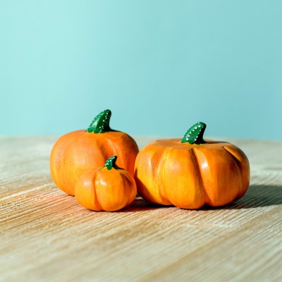 BumbuToys' Pumpkin SET with handcrafted wooden pumpkins, ready for autumn festivities