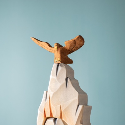 BumbuToys' eco-friendly Eagle, a symbol of nature's majesty for imaginative play