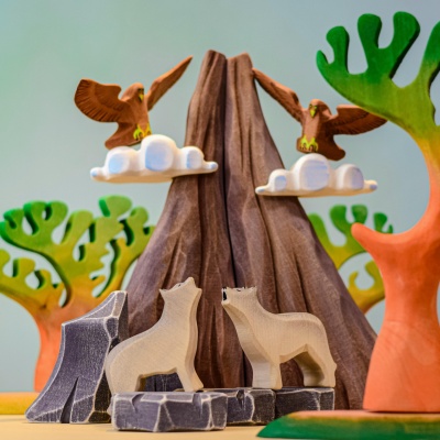 Detailed Wooden Dino Tree for Miniature Dinosaur Worlds