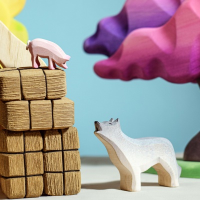 Howling Wolf toy with packaging visible in the background.