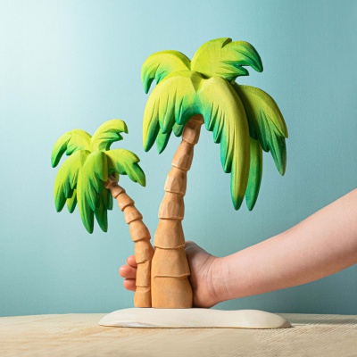 Lush BumbuToys Palm Tree set with vibrant hand-painted fronds