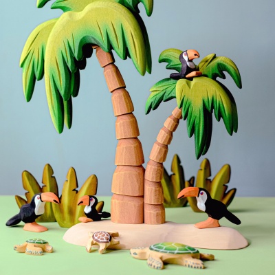 Island life in miniature with BumbuToys' Palm Tree figurines