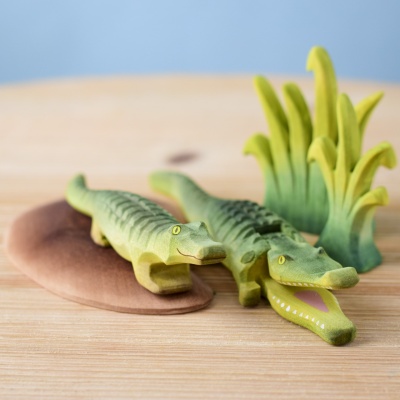 Full Crocodile Cove SET with crocodiles, reeds, and island on wood
