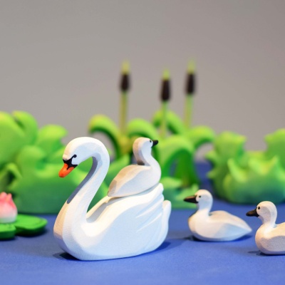 Bumbu Toys' cygnet figure, a serene addition to any animal collection.